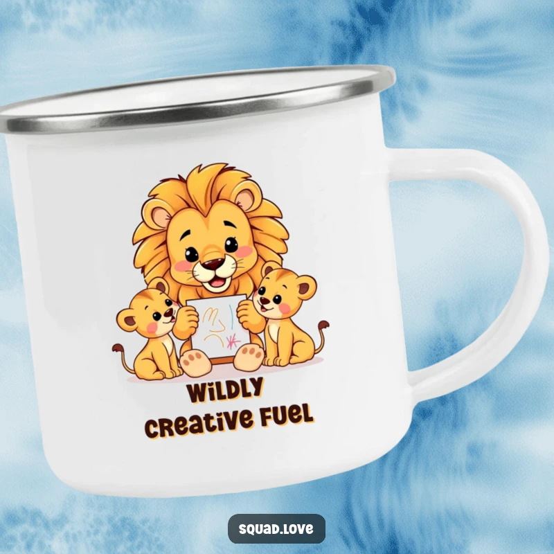 Funny camping mug with a proud lion dad presenting a crayon drawing to his cubs, perfect for enjoying drinks outdoors with paternal pride.